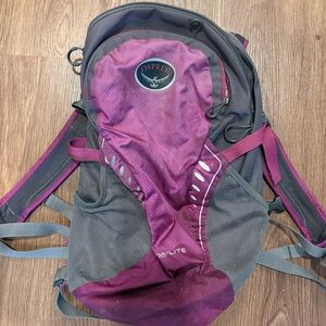 OSPREY Purple and Gray Daylite Hiking Outdoor Backpack